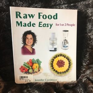 Raw food diet book barely used